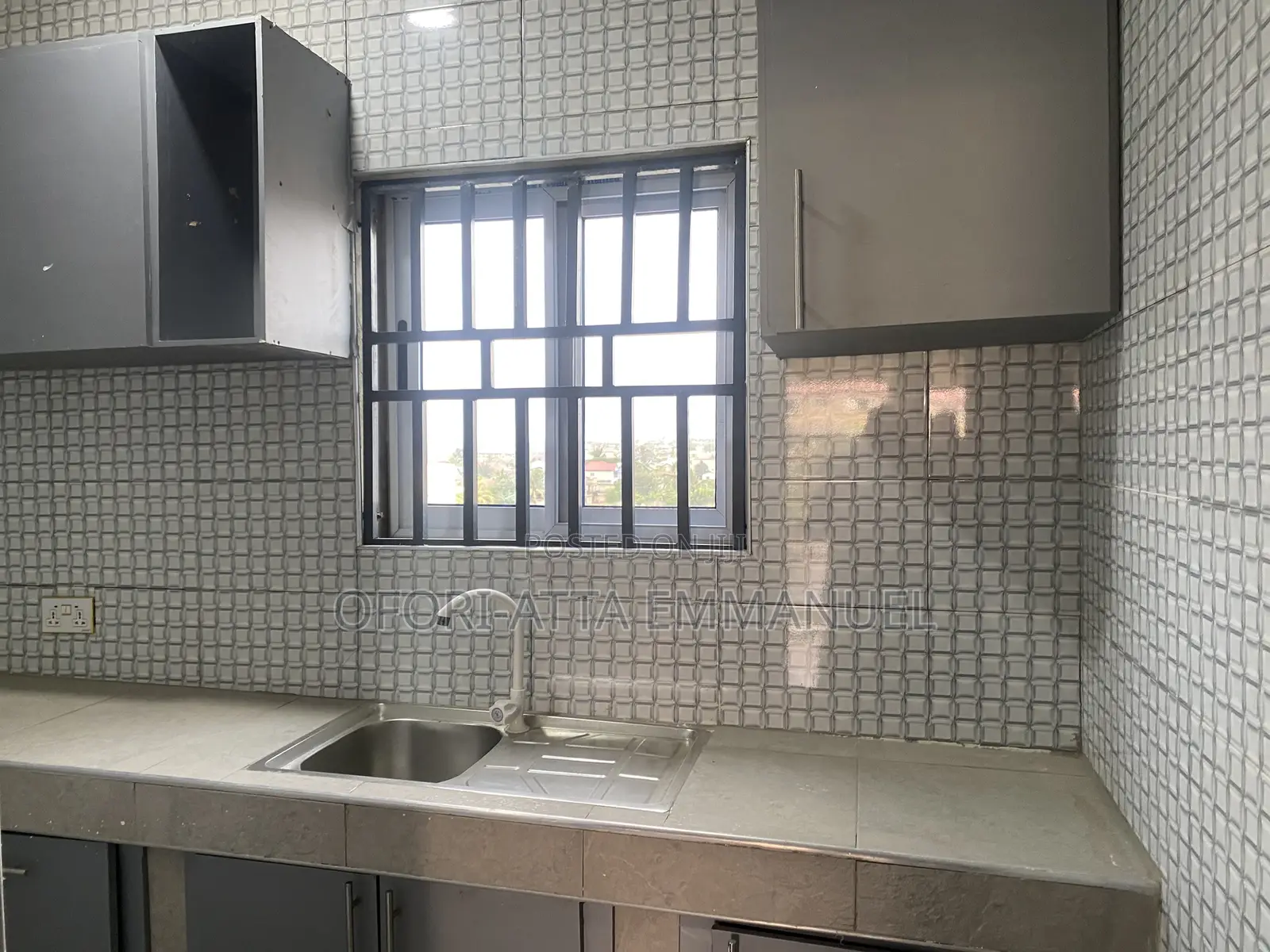 1bdrm Room & Parlour in Kasoa Obom Road, Effutu Municipal for rent