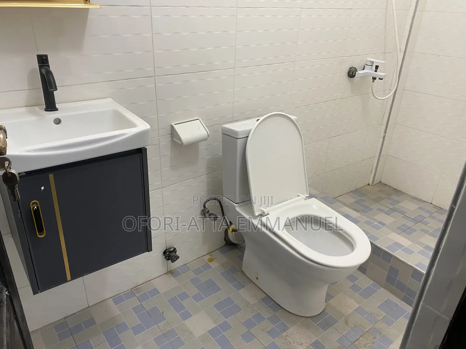 1bdrm Room & Parlour in Kasoa Obom Road, Effutu Municipal for rent