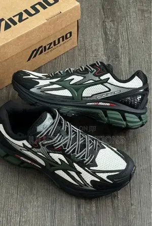 Mizuno Halo Mix Green Black and White