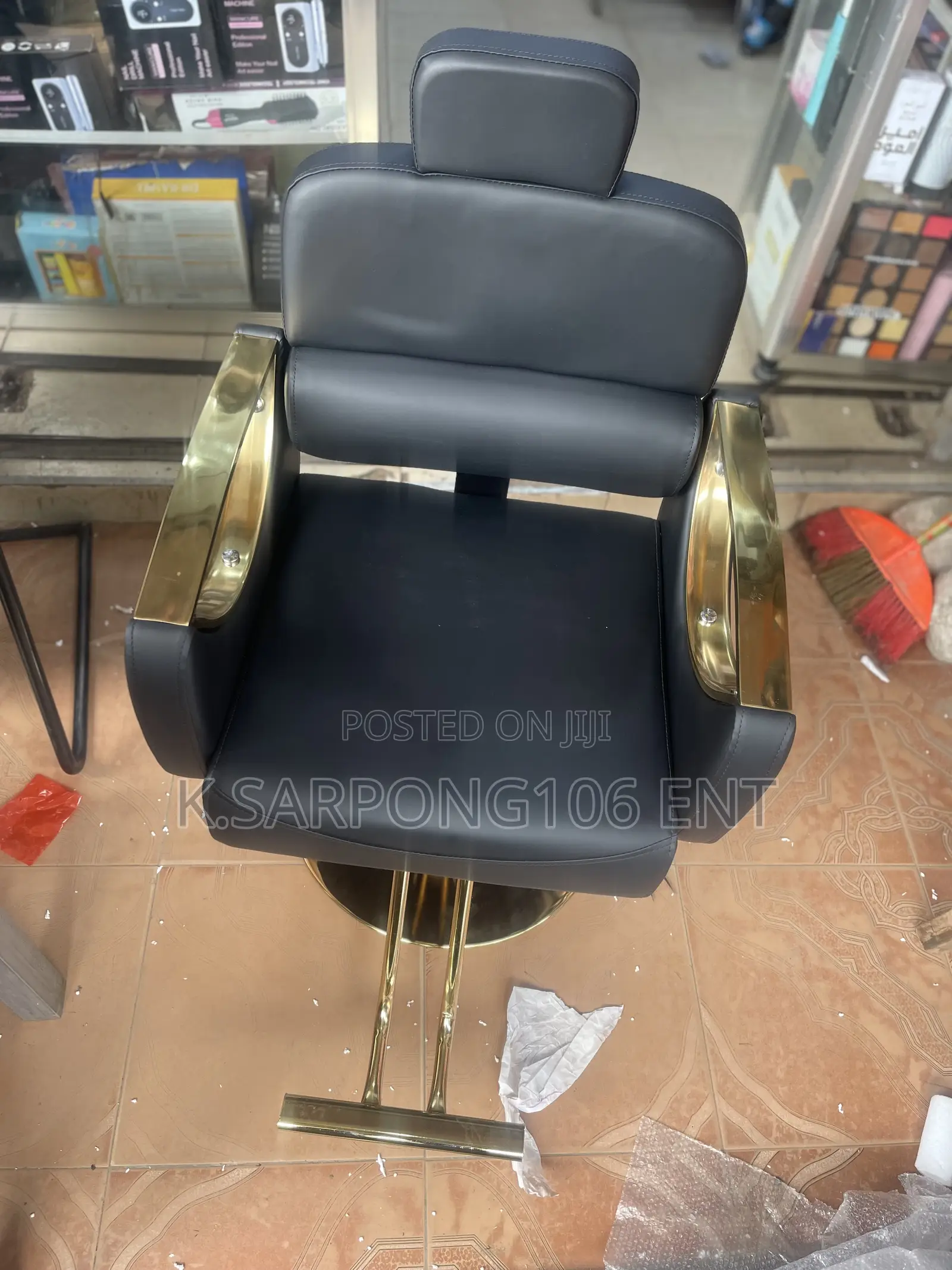 Salons and Barbers Chair
