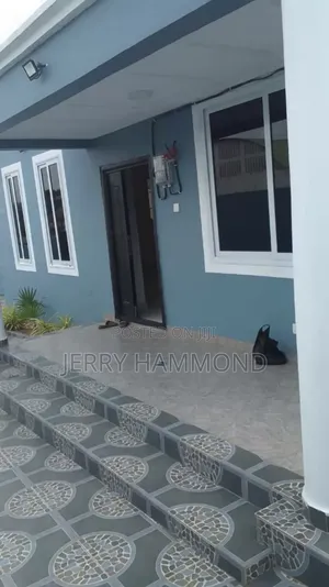 3bdrm House in Valley View, Oyibi for sale