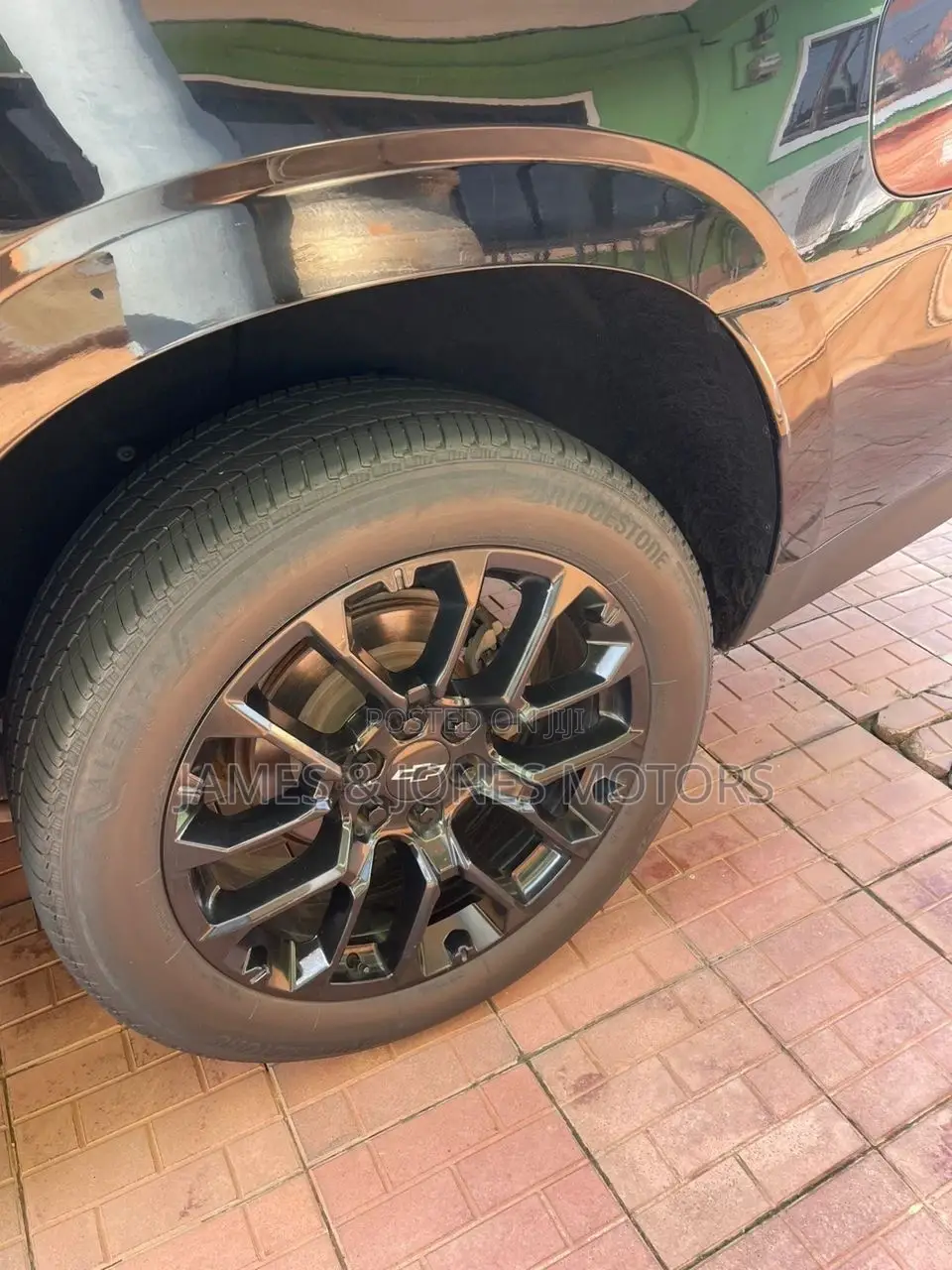 Chevrolet Suburban 2022 Black
