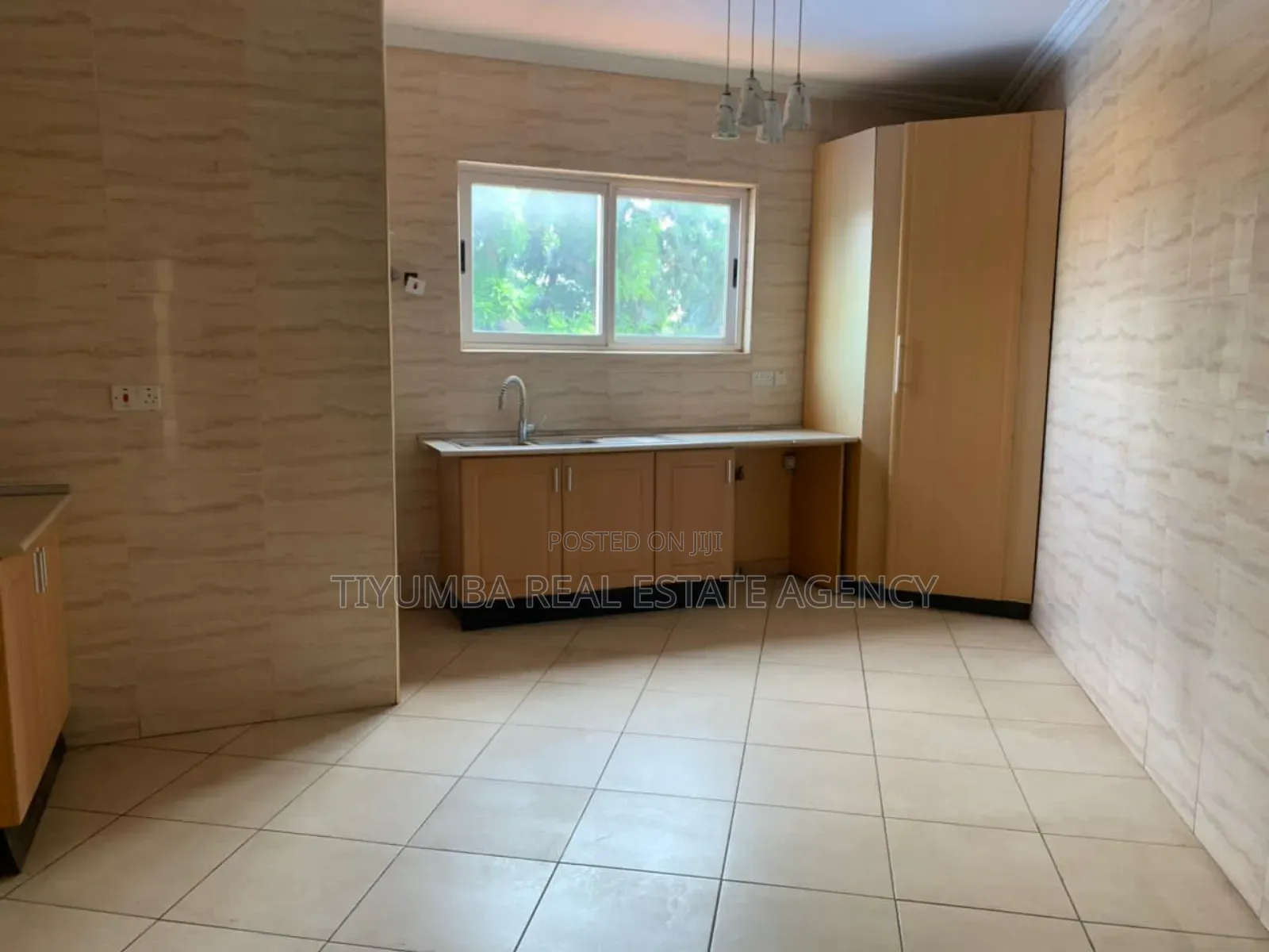 3bdrm Apartment in Tiyumba Estate, Abeka for rent