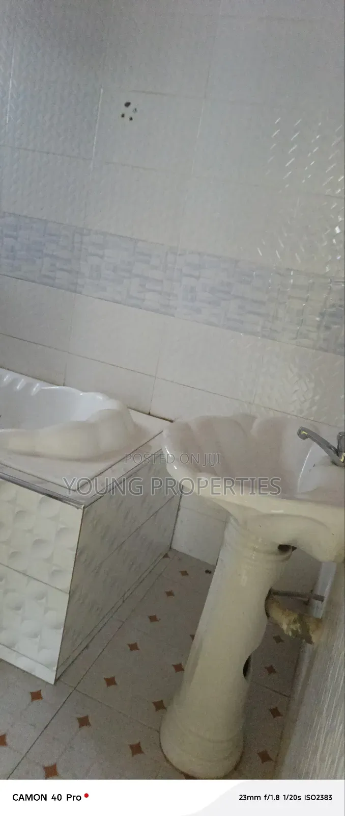 3bdrm House in Amasaman Asalahaja for sale