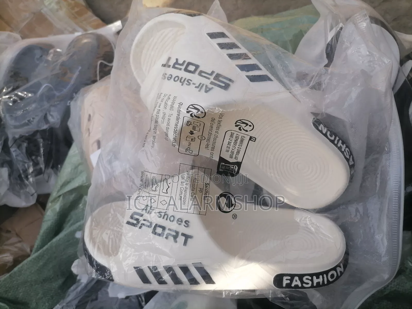 Sneakers and Slippers Crous