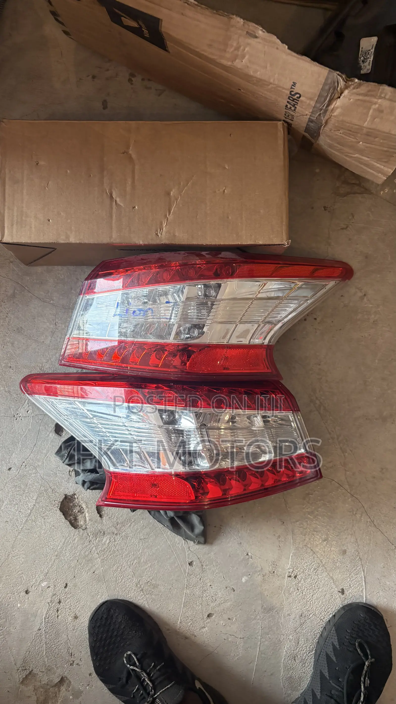 Nissan Sentra Taillight 2012,2013,2014,2015,2016,2017