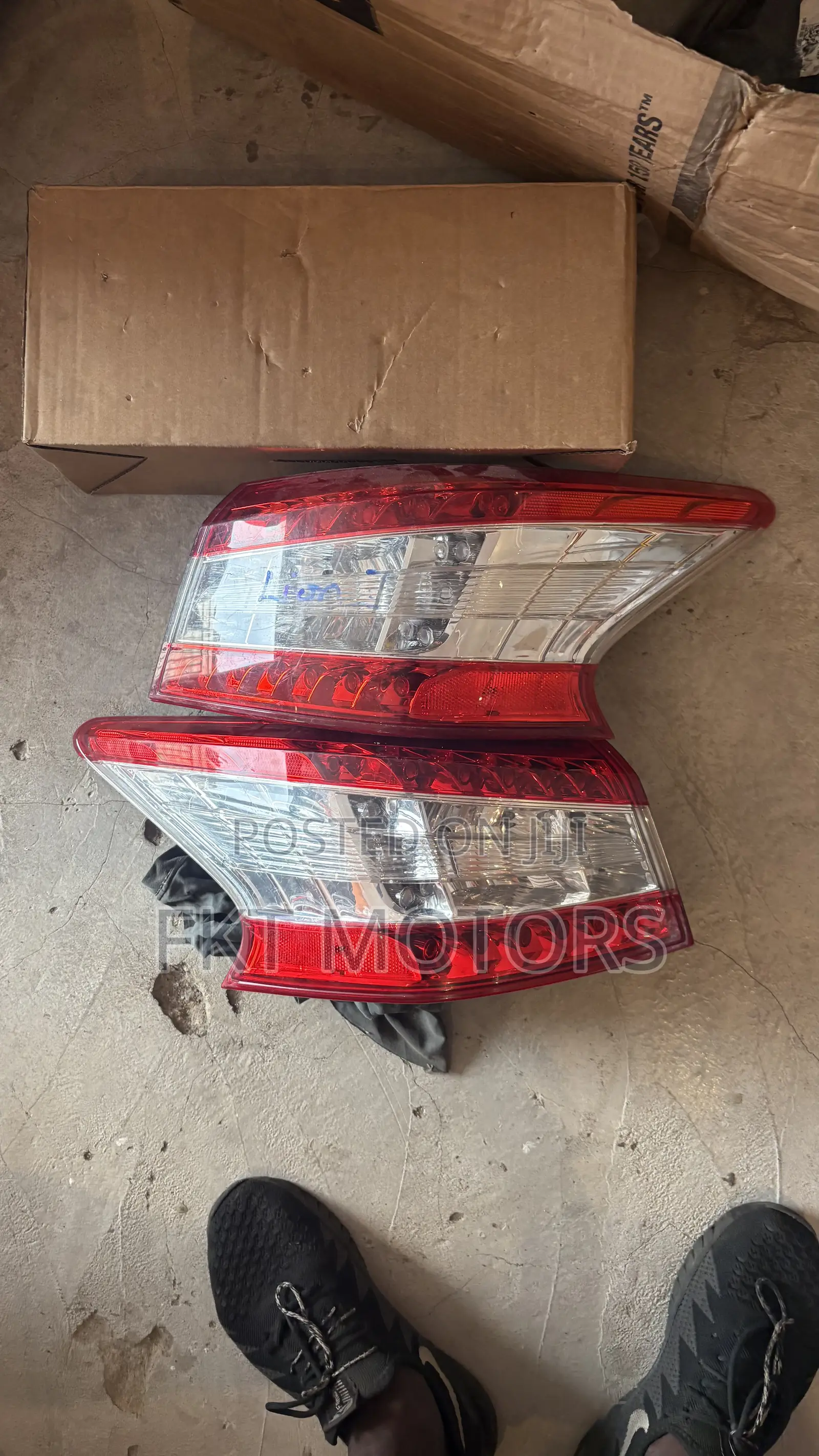Nissan Sentra Taillight 2012,2013,2014,2015,2016,2017