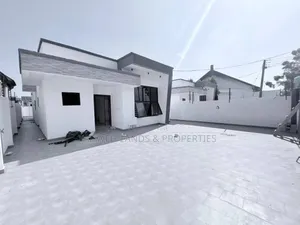 3bdrm House in Lashibi for sale