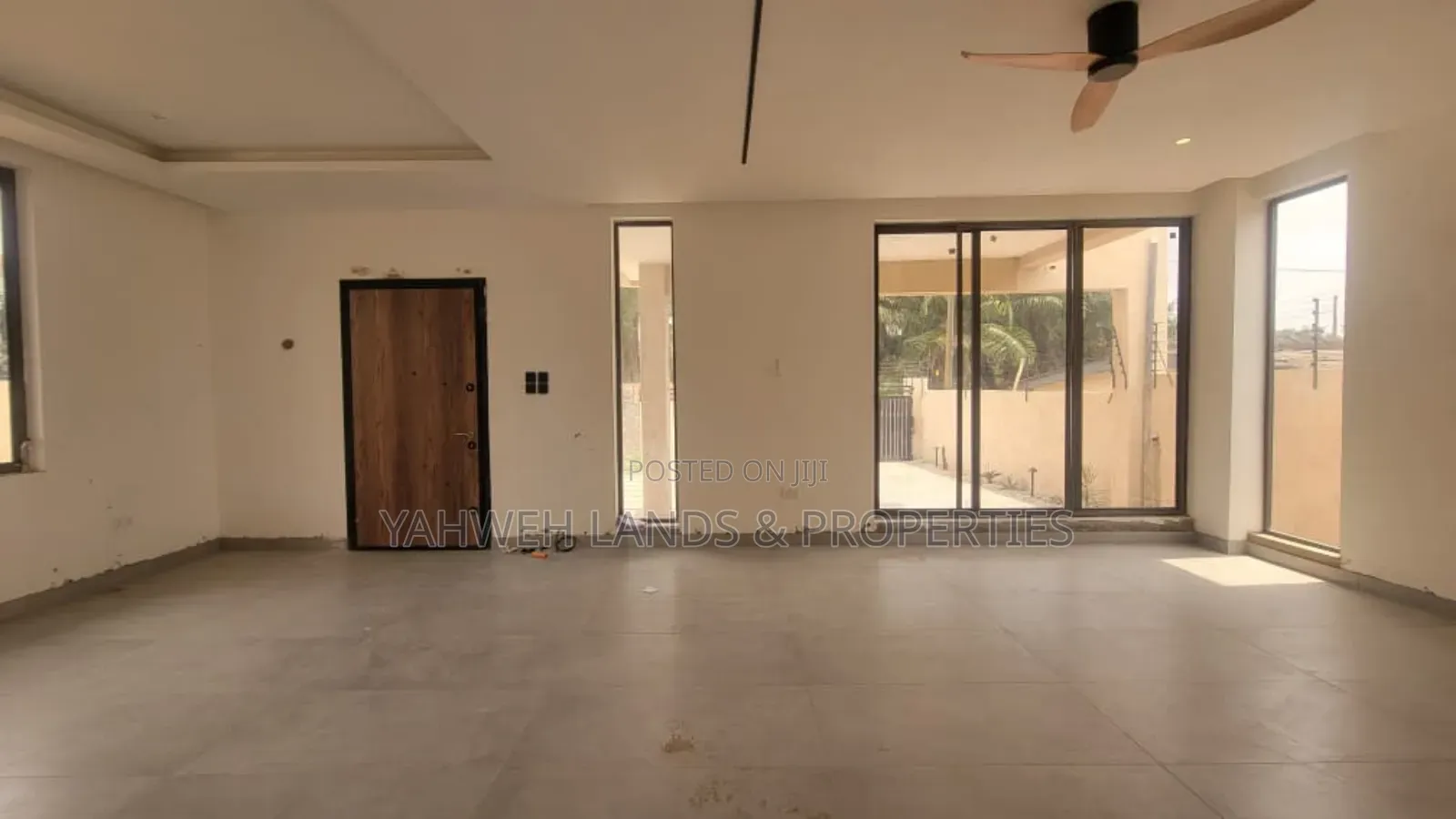 4bdrm House in Madina for sale