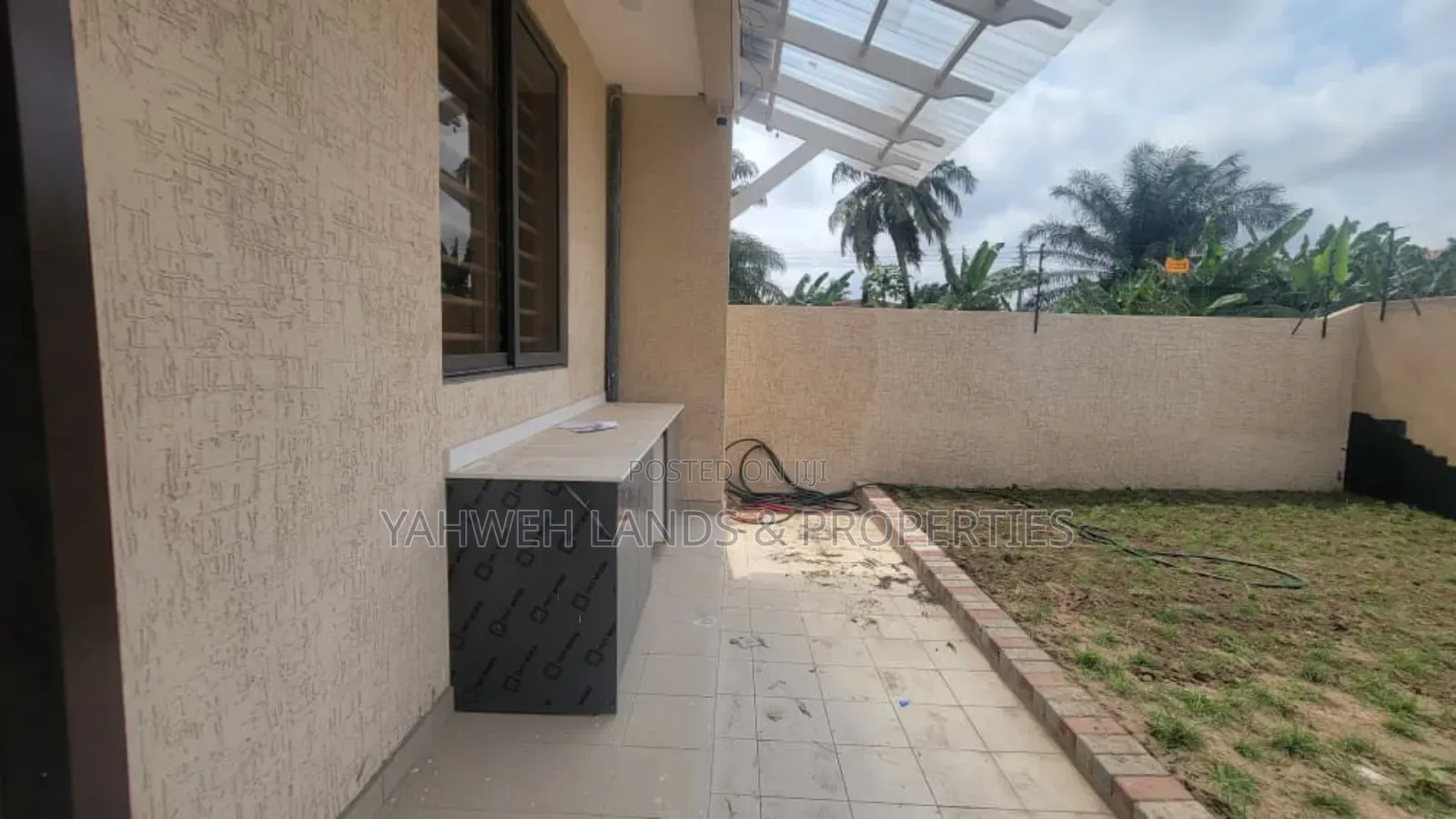 4bdrm House in Madina for sale