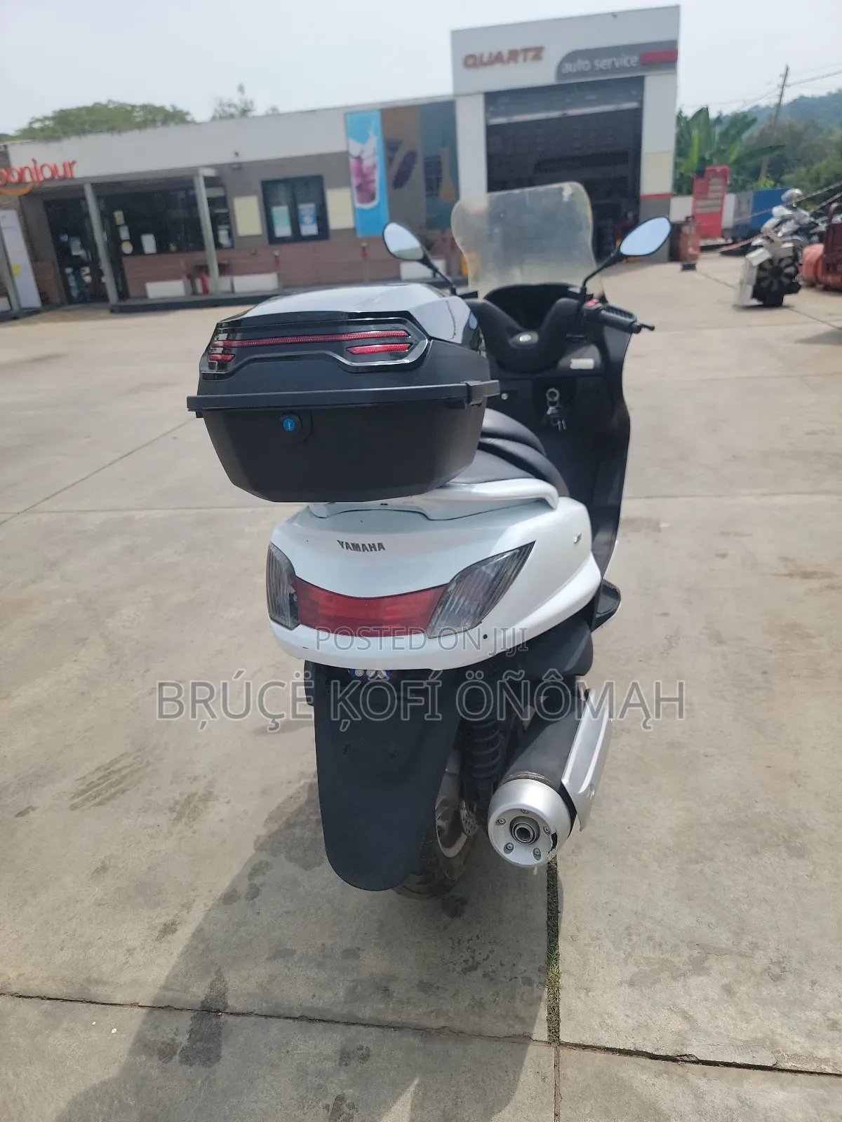 Yamaha Majesty 2015 White
