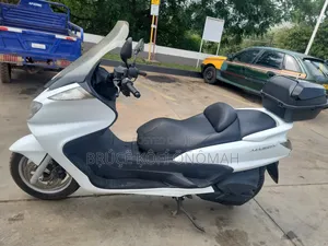 Yamaha Majesty 2015 White