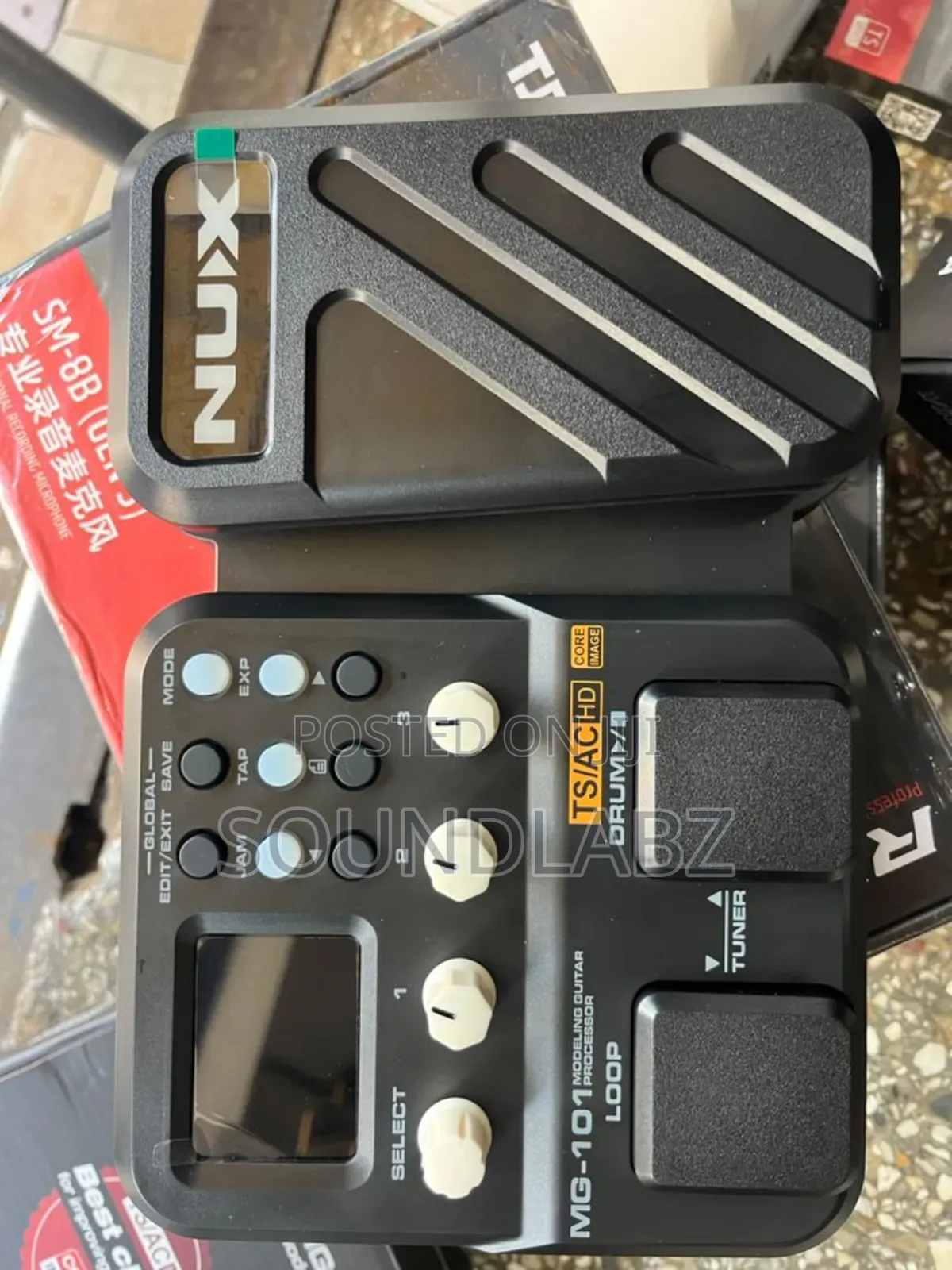 Nux Mg-101 Modeling Guitar Processor.