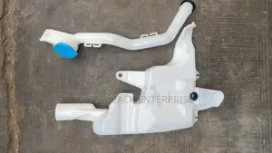 Honda Civic 2017 Wiper Wash Gallon
