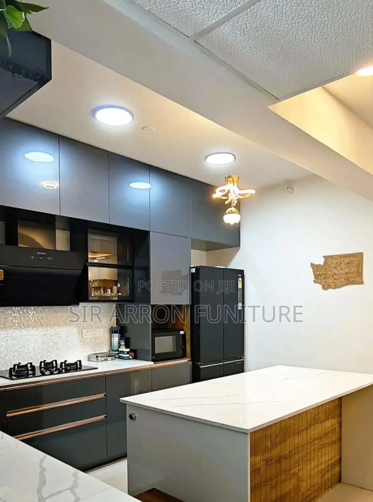 Modern Kitchen Cabinet Made With High-Quality Materials