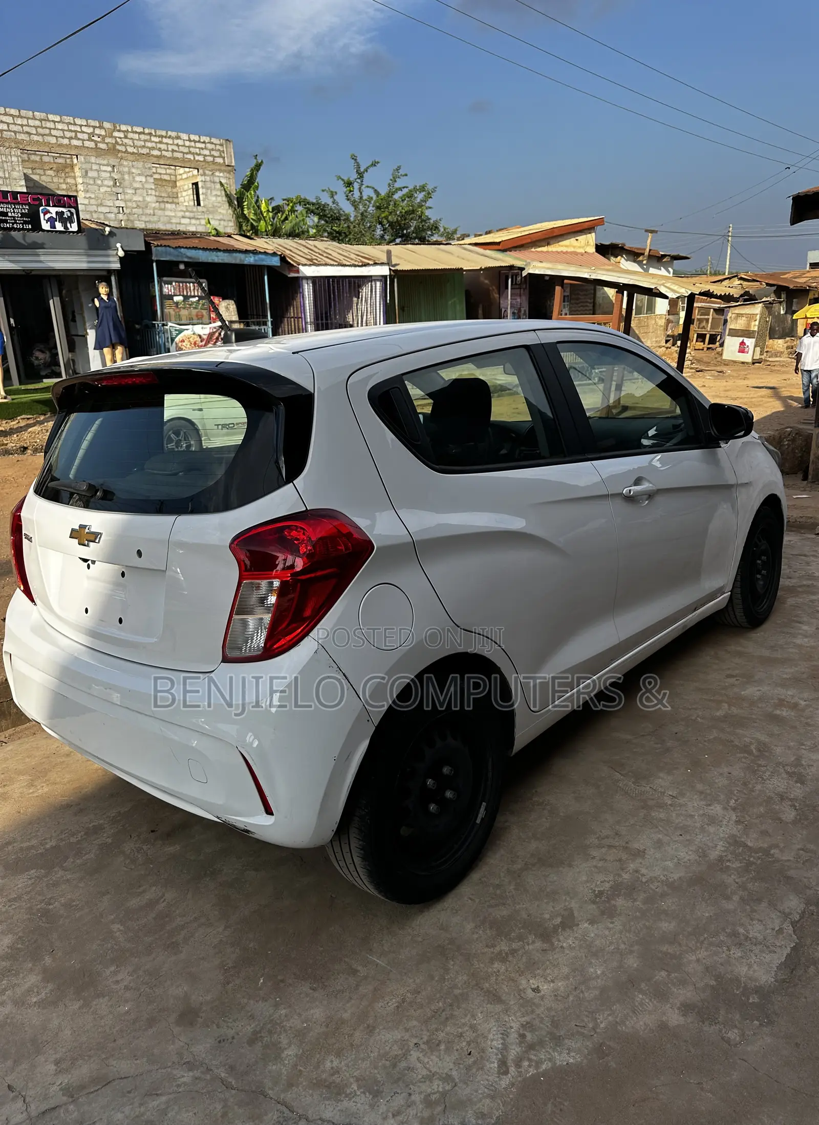 Chevrolet Spark 2021 White
