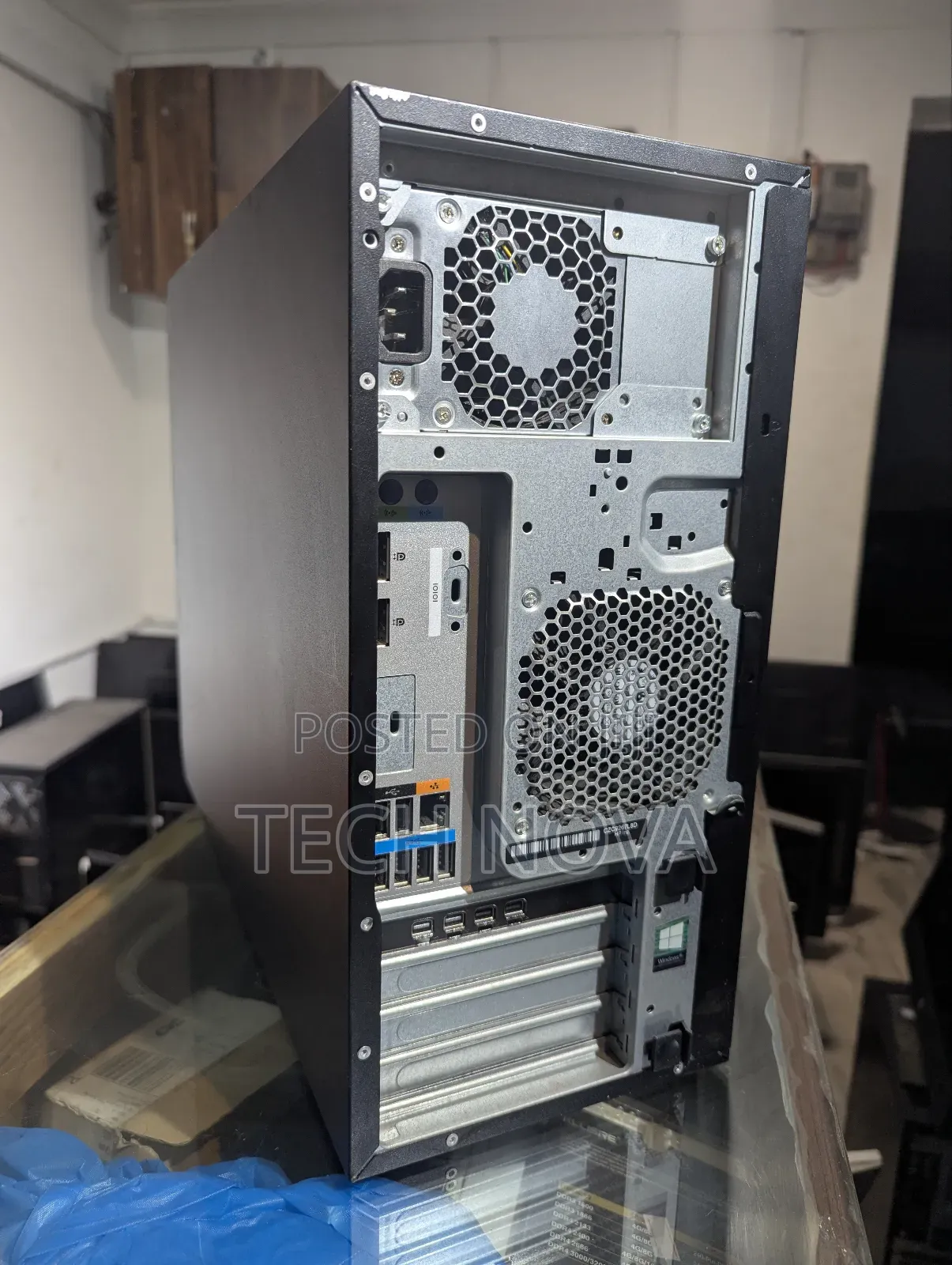 Desktop Computer HP Z2 G4 Mini 16GB Intel Core i7 HDD+SSD 256GB