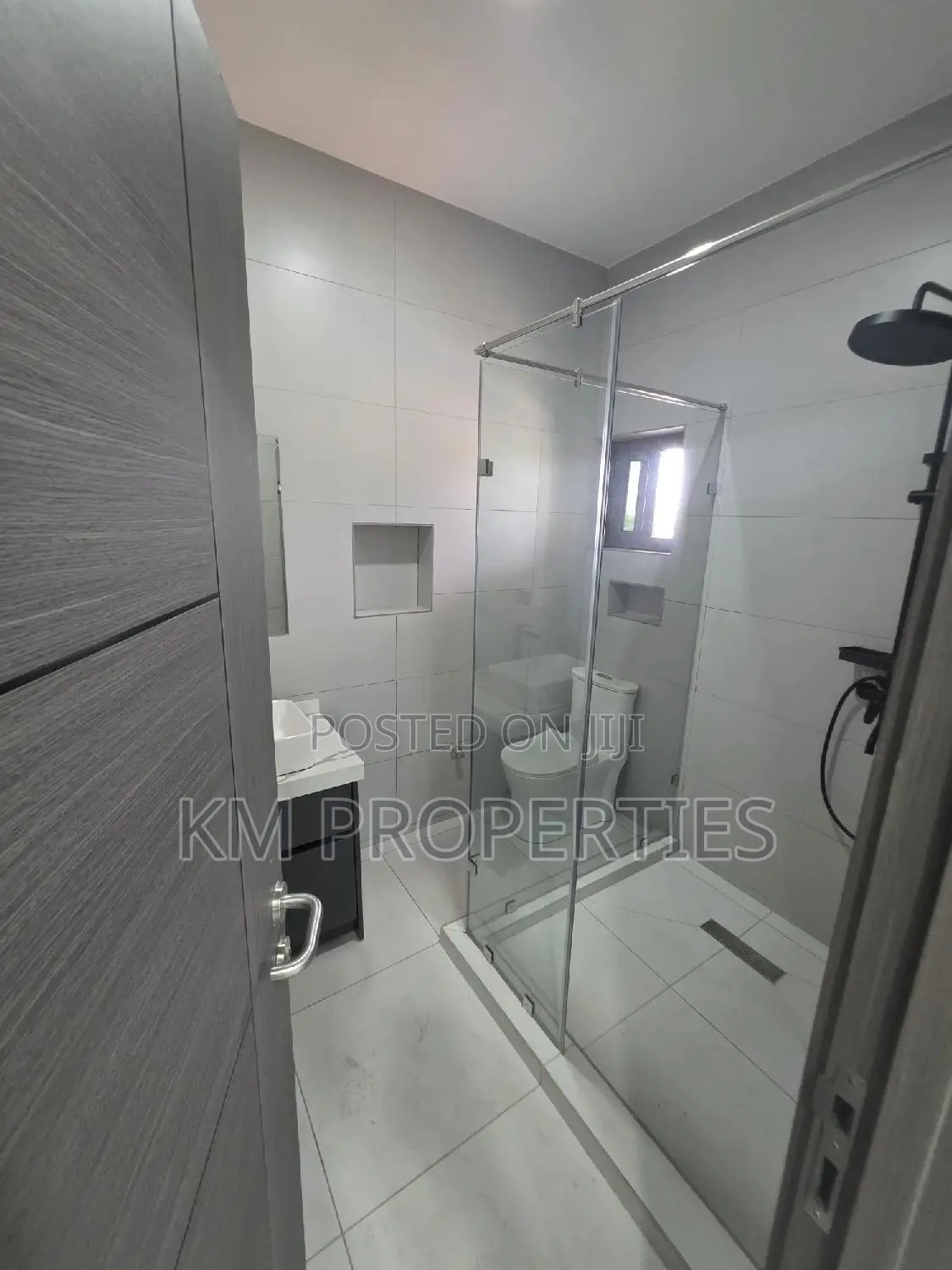 3bdrm Apartment in North Legon for rent