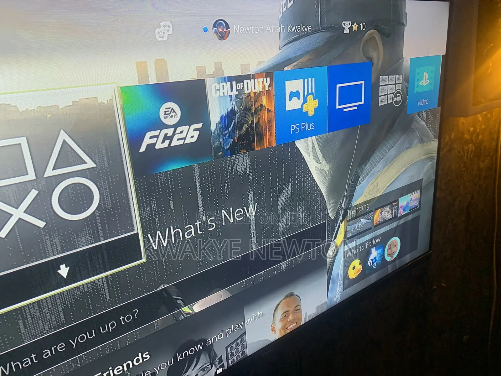 Ps 4 Slim 1tb + 2 Controllers + 1 Year Playstation Plus Premium