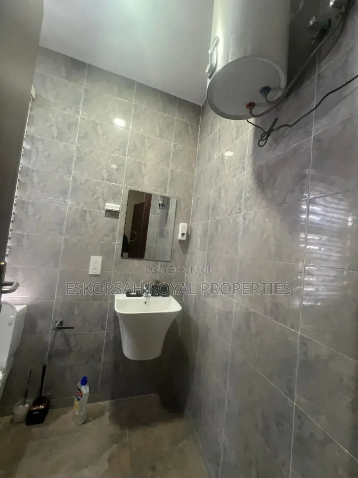 2bdrm Apartment in East Legon Hills, School Junction for rent