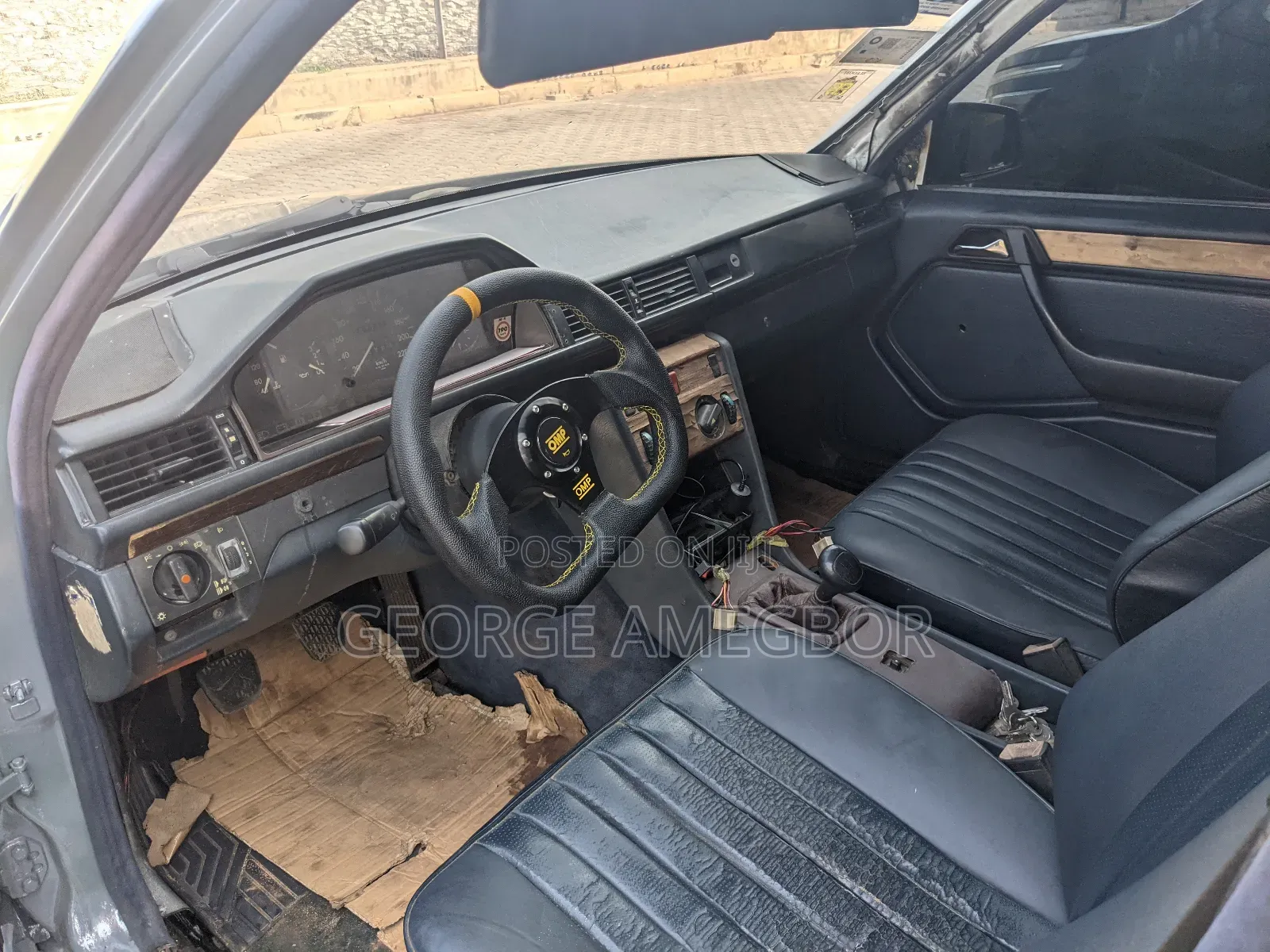 Mercedes-Benz 200E 1989 Gray