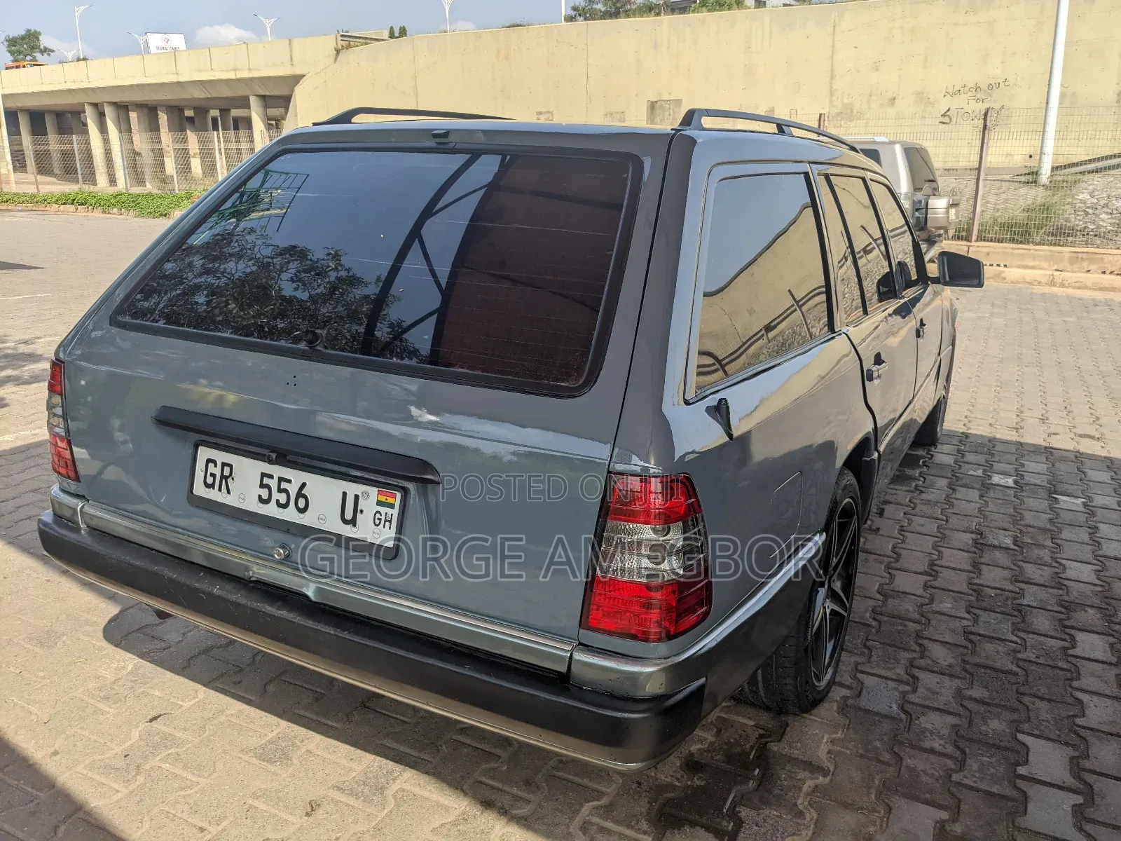 Mercedes-Benz 200E 1989 Gray