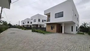 5bdrm Duplex in North Legon for sale