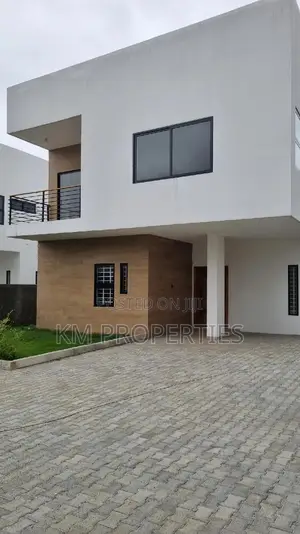5bdrm Duplex in North Legon for sale