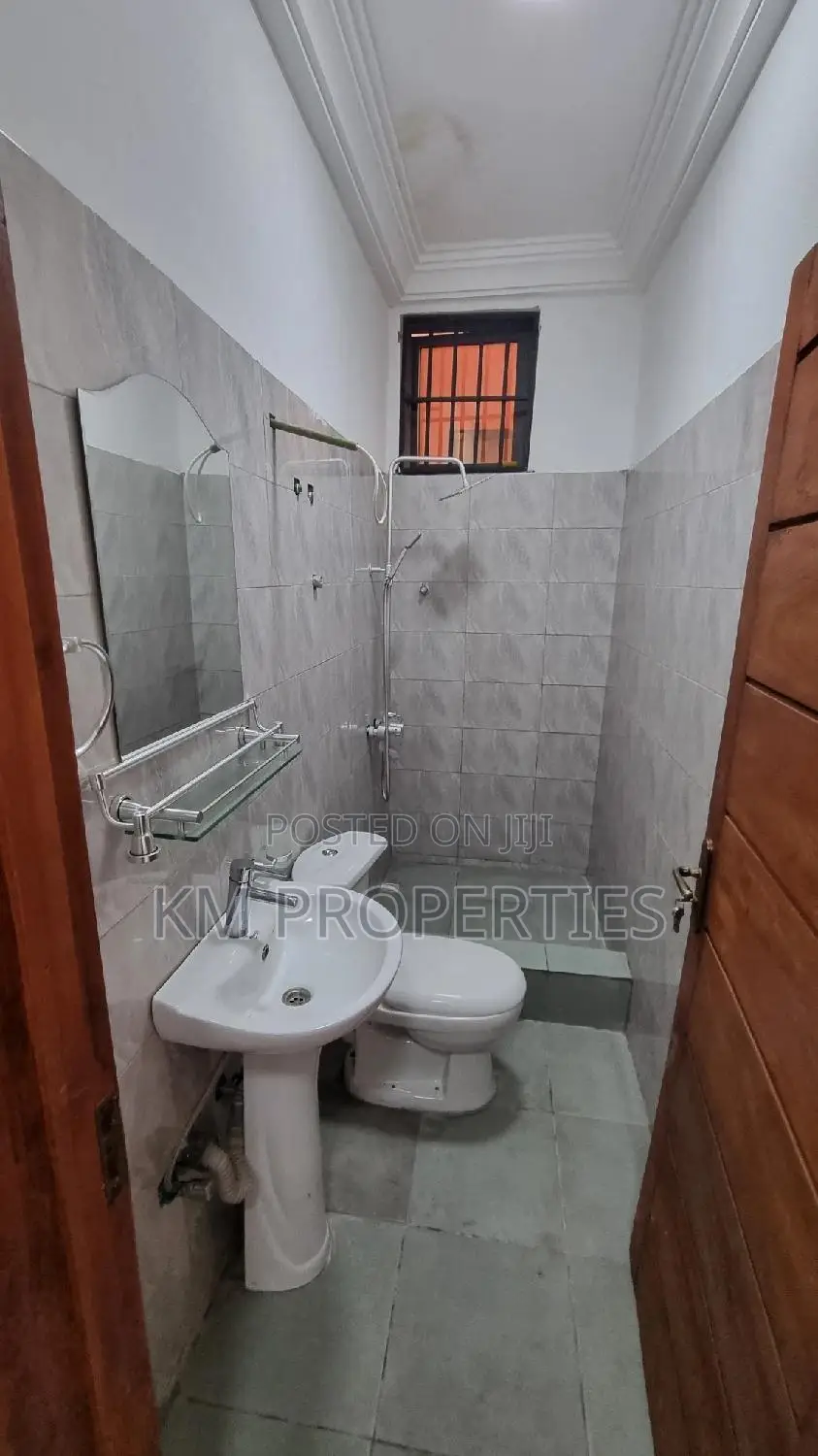 1bdrm Apartment in Achimota K-Boat Near for rent