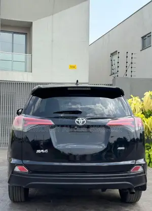 Toyota RAV4 LE 4dr SUV AWD (2.5L 4cyl 6A) 2018 Black