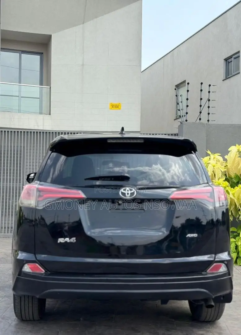 Toyota RAV4 LE 4dr SUV AWD (2.5L 4cyl 6A) 2018 Black