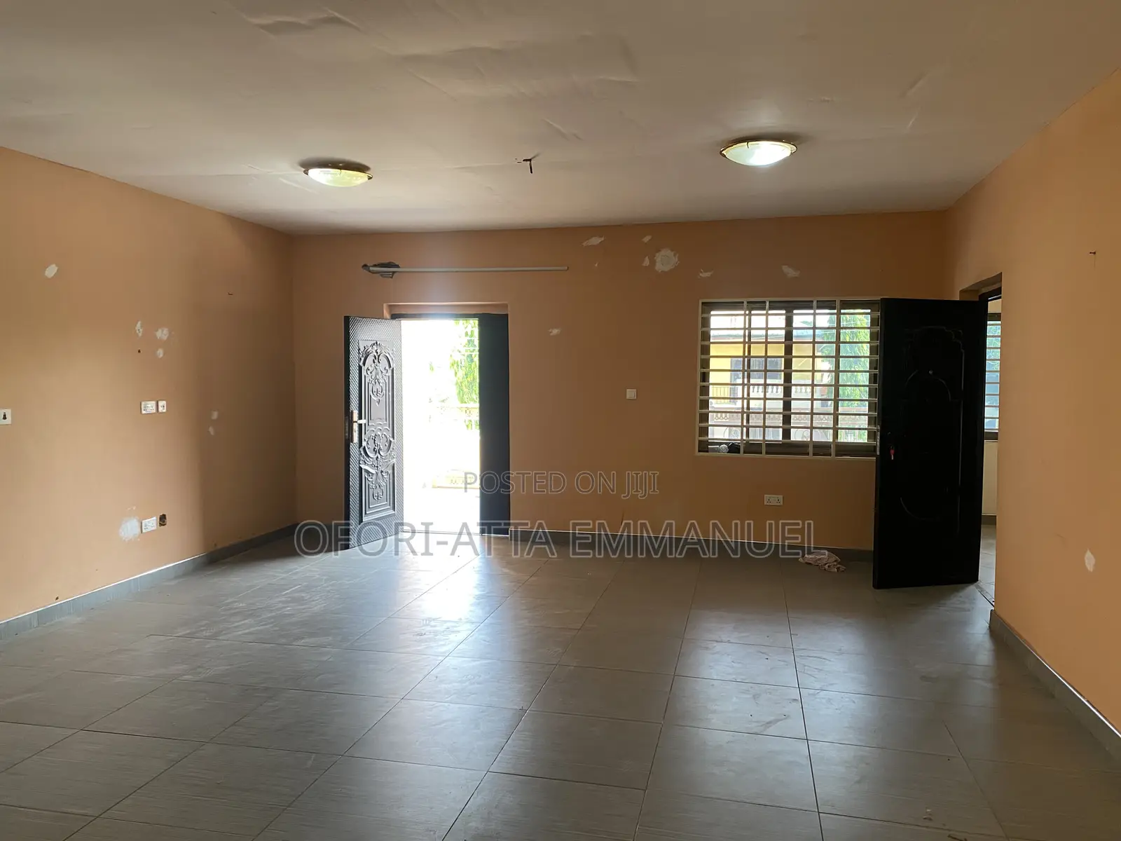 3bdrm Apartment in Amasaman Market, Pokuase for rent