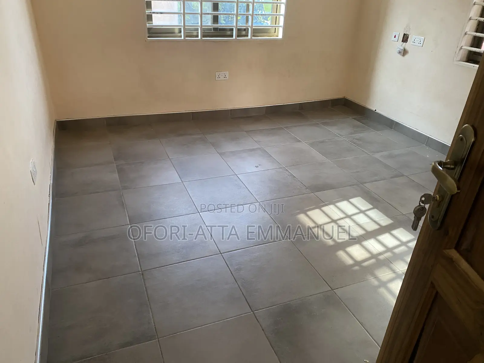 3bdrm Apartment in Amasaman Market, Pokuase for rent