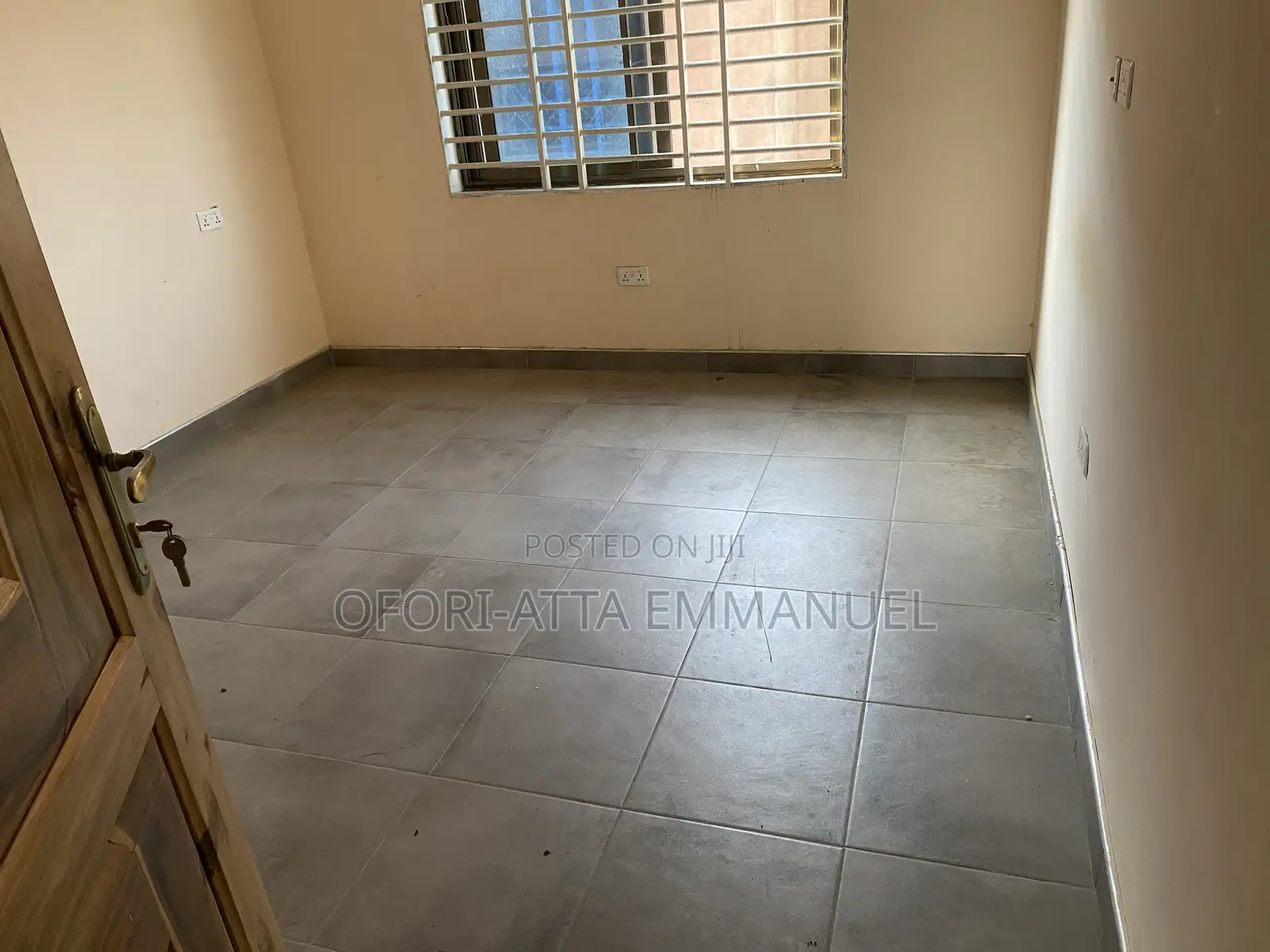 3bdrm Apartment in Amasaman Market, Pokuase for rent
