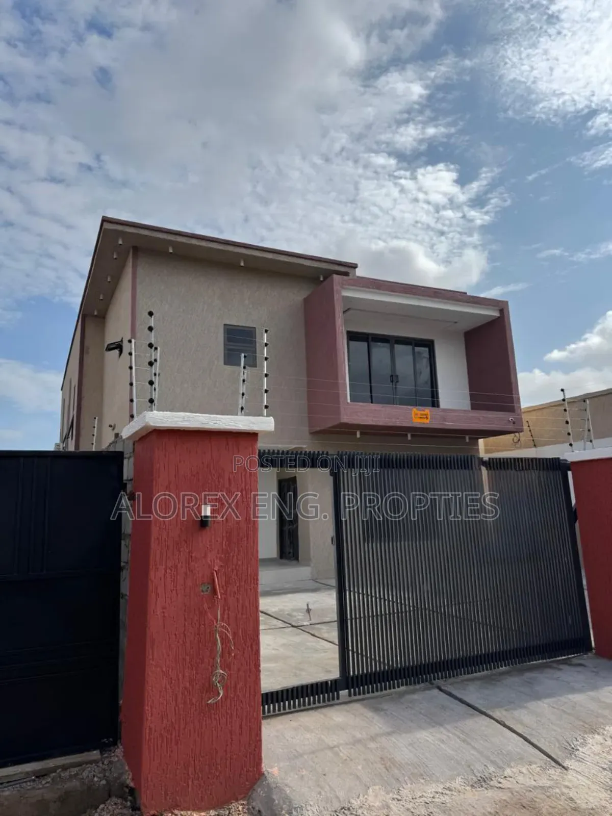 4bdrm Duplex in $150,000 Self, Ashaley Botwe for sale
