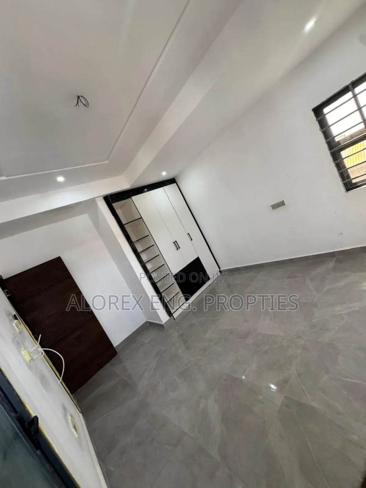 4bdrm Duplex in $150,000 Self, Ashaley Botwe for sale
