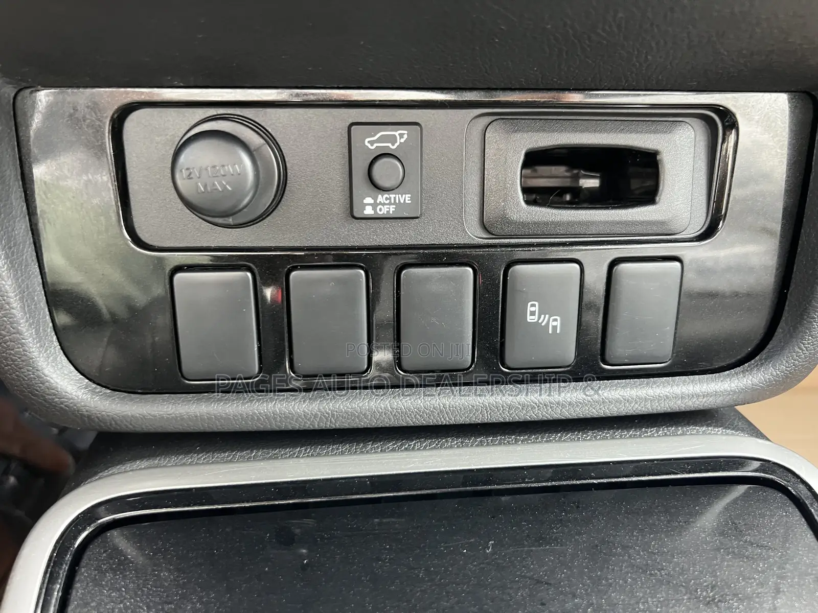 Mitsubishi Outlander SEL FWD 2018 Black