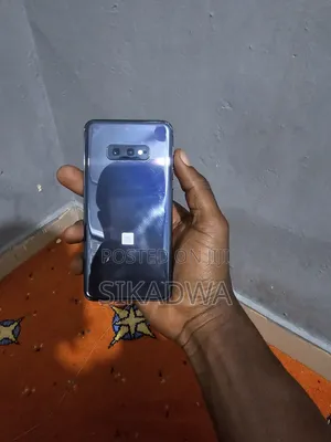 Samsung Galaxy S10e 128 GB Blue