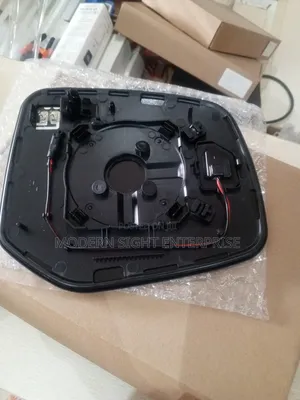 Toyota Land Cruiser Lc300 Mirror Glass With Sensor