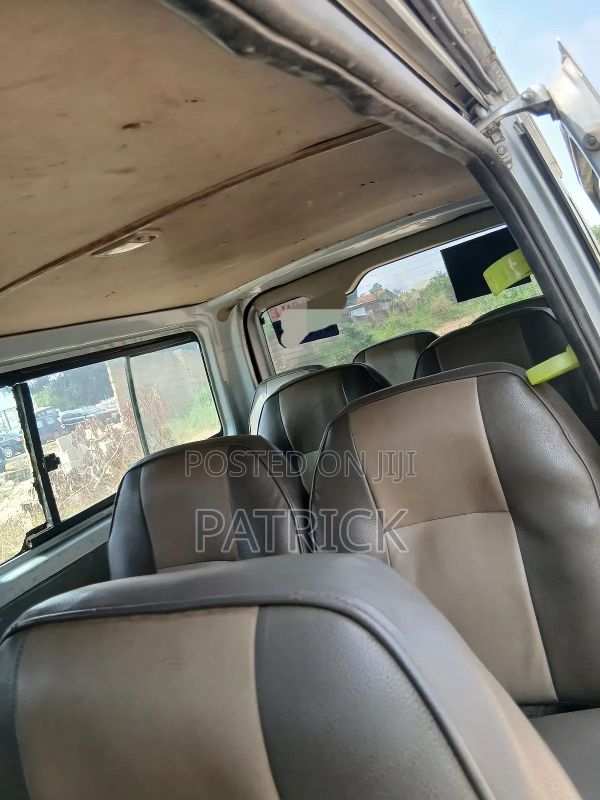 Toyota HiAce 2010 Silver