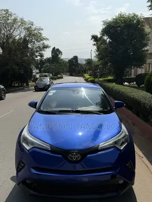 Toyota C-HR XLE FWD 2019 Blue
