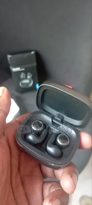 Erazer Wireless Earbuds With Touchscreen