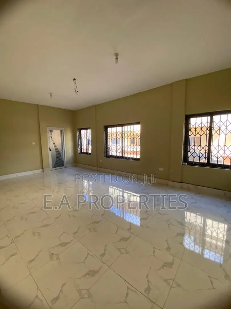 5bdrm House in E A Properties, North Legon for sale