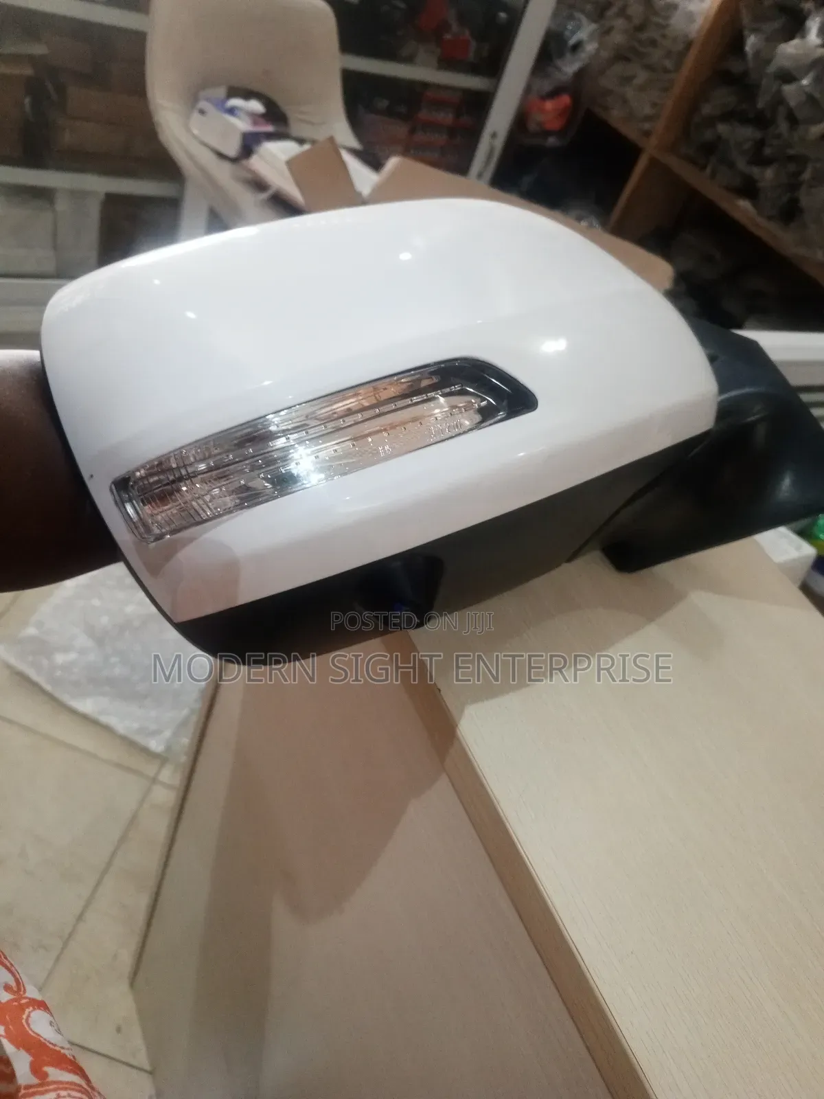 Toyota Land Cruiser V8 Complete Mirror With Camera