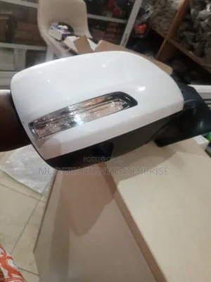 Toyota Land Cruiser V8 Complete Mirror With Camera