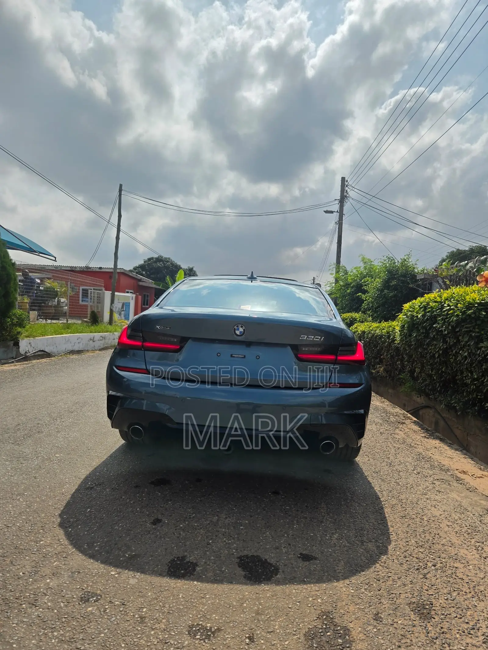 BMW 330i 2021 Blue