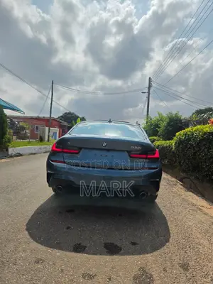BMW 330i 2021 Blue