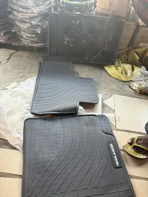 Toyota Land Cruiser 2008 2010 2012 2015 Floor Mat