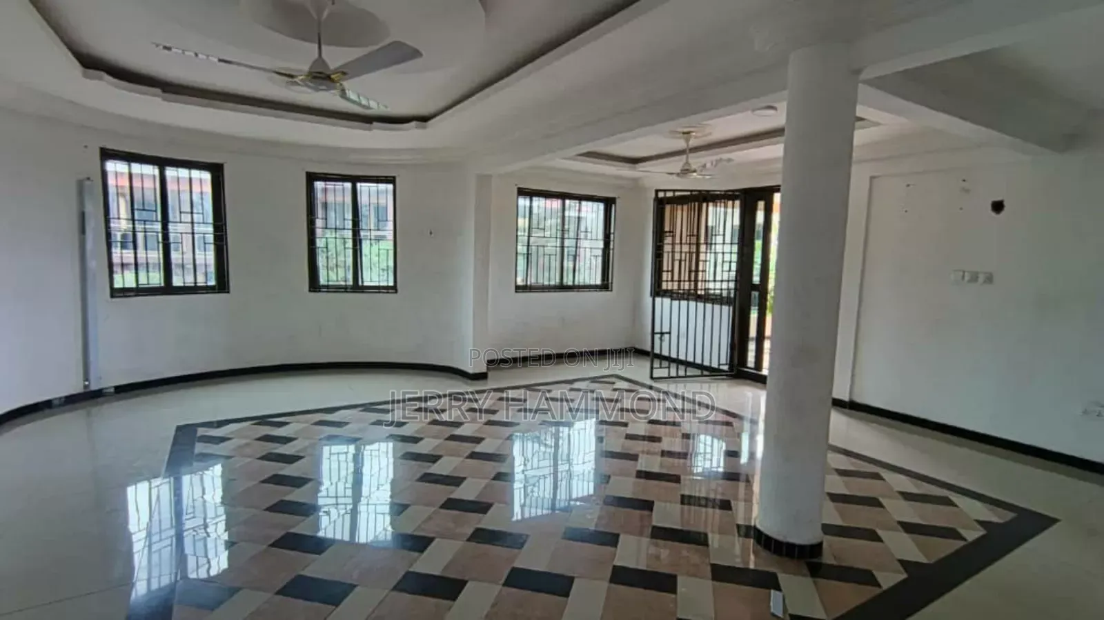 3bdrm Apartment in Penny Airport , New Town for rent
