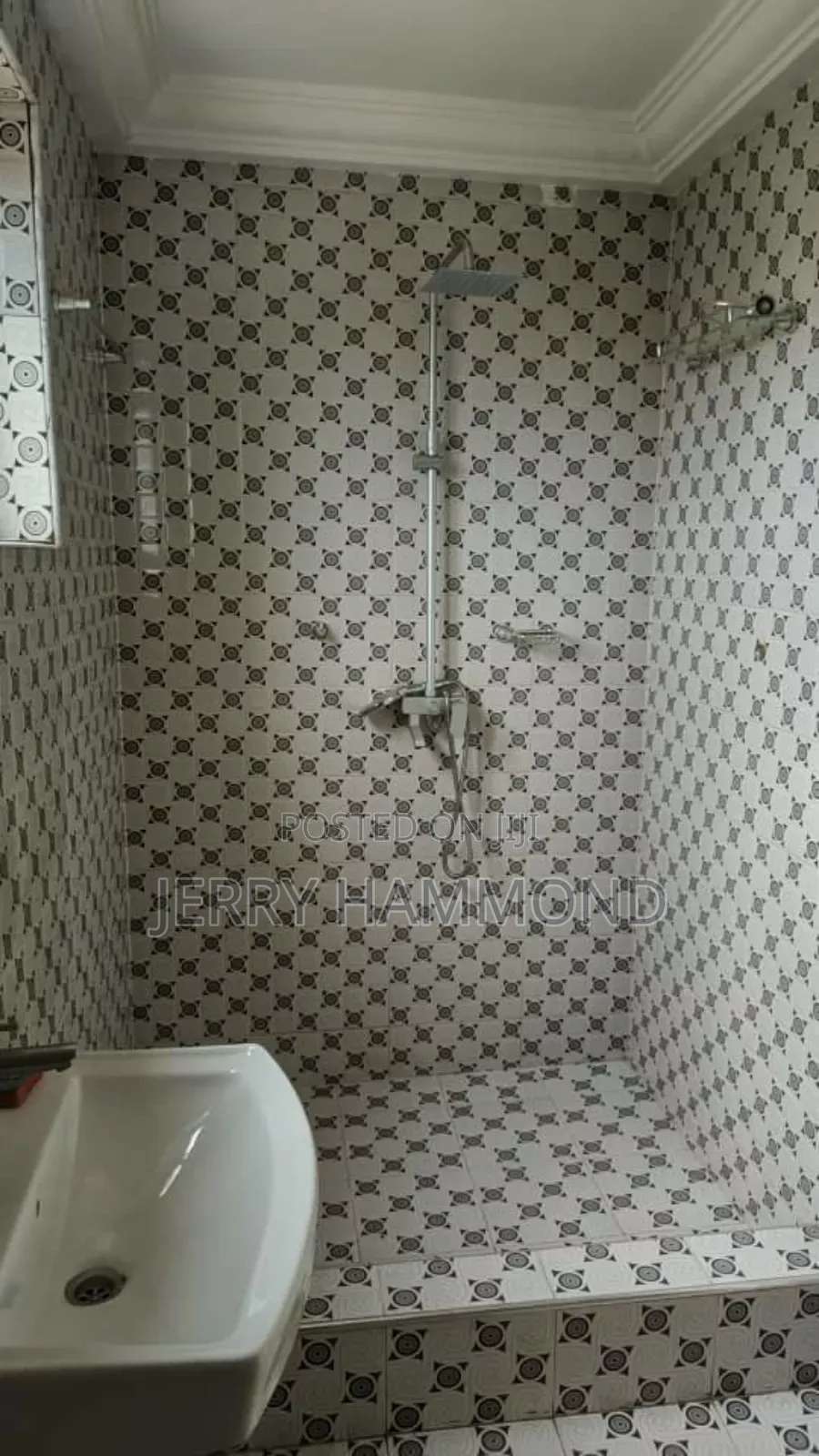 3bdrm Apartment in Penny Airport , New Town for rent